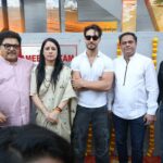 Tiger Shroff Unveils #Andheri(W) Sculpture by artist Rouble Nagi