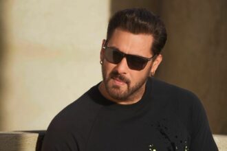 Salman Khan had tears in his eyes, shared the story of the song "Kabootar Jaa Jaa"